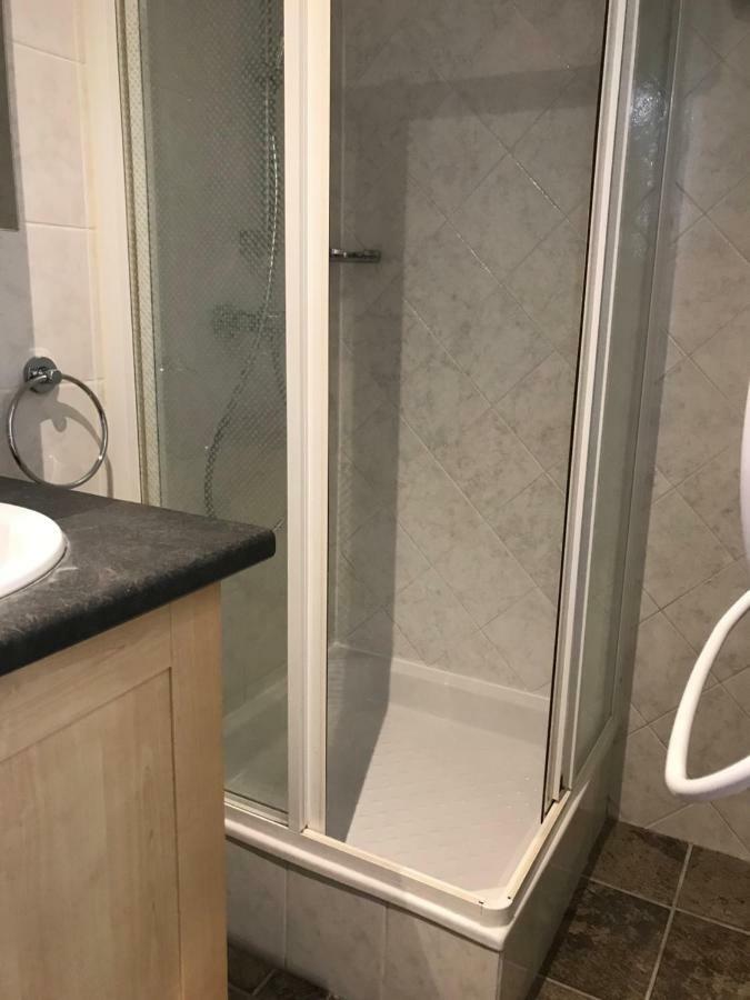 Studio Champagne Au Centre Ville Apartment Анси Екстериор снимка