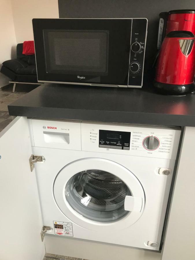 Studio Champagne Au Centre Ville Apartment Анси Екстериор снимка